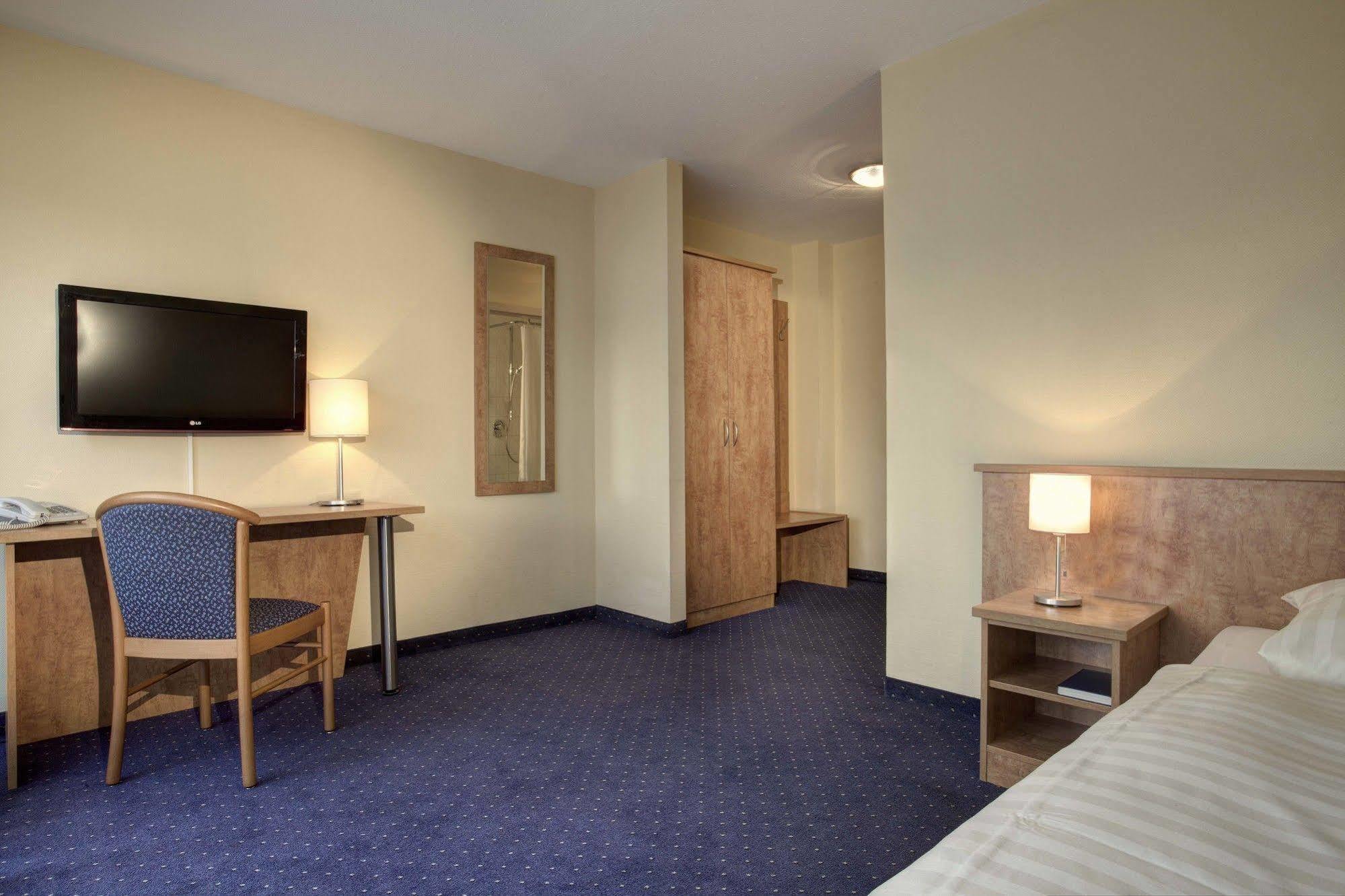 Hotel Zur Muehle Urbach  Exteriör bild